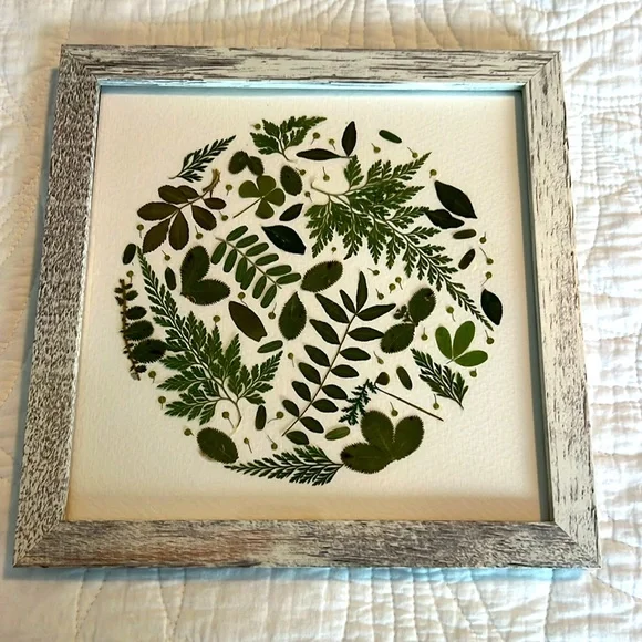 PRESSED LEAVES ART - Picture 1 of 1